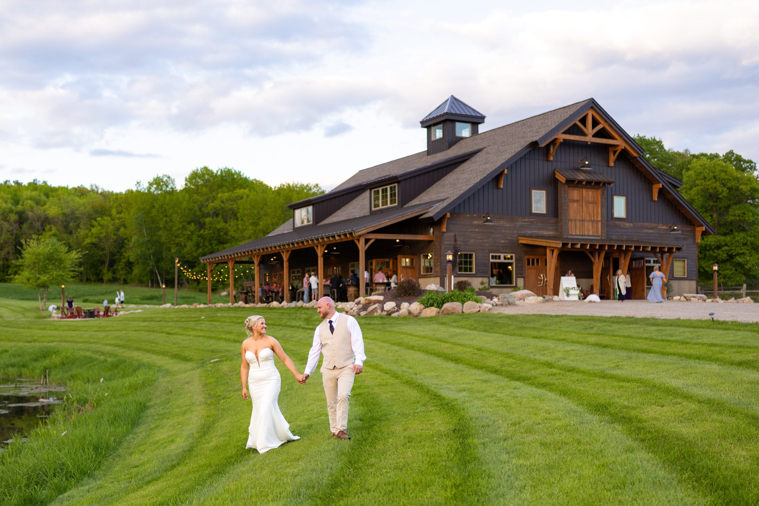Discover why weekend wedding venues are becoming so popular as they offer unique, extended celebrations with flexible options and accommodations for unforgettable experiences.